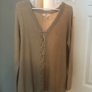 Chic sweater tied down front